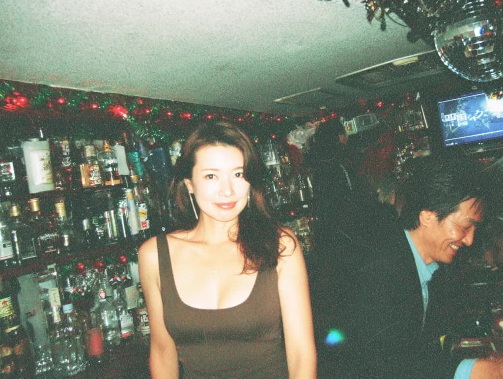 スナックのママとは?|役割・収入・本音まで完全解説